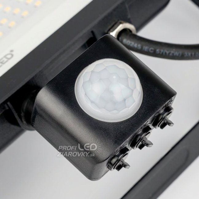 LED reflektor ZUNA2 100W 9000lm 6500K IP44 čierny so senzorom pohybu LUMILED