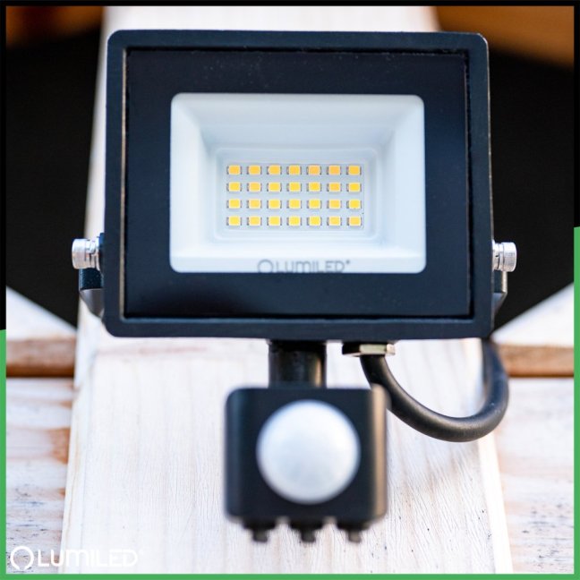 LED reflektor ZUNA2 20W 1800lm 6500K IP44 Black Senzor pohybu LUMILED