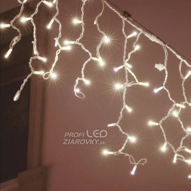 Svetelný záves vonkajší 24 m, 400 LED, studená biela, flash studená biela, biely kábel – Viktória
