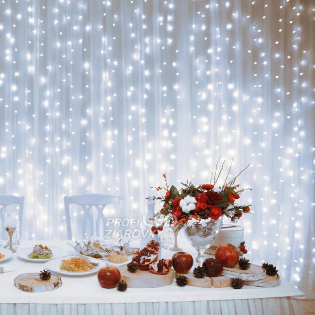 Svetelný záves vonkajší 1 × 2 m, 210 LED, studená biela