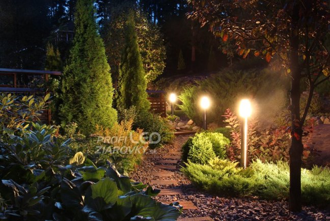 Vonkajšie záhradné svietidlo stĺpikové E27 Lilium Lumiled - pohybový senzor - 45cm - silver
