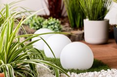 LED záhradná lampa na solárny pohon RGB GROUND ball 17cm + diaľkové ovládanie