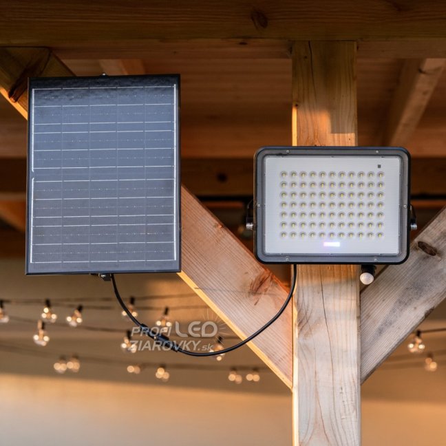 Solárne LED halogénové reflektory 300W Záhradná lampa 4000K IP65 PIR senzor pohybu + diaľkové ovládanie FULGOR LUMILED