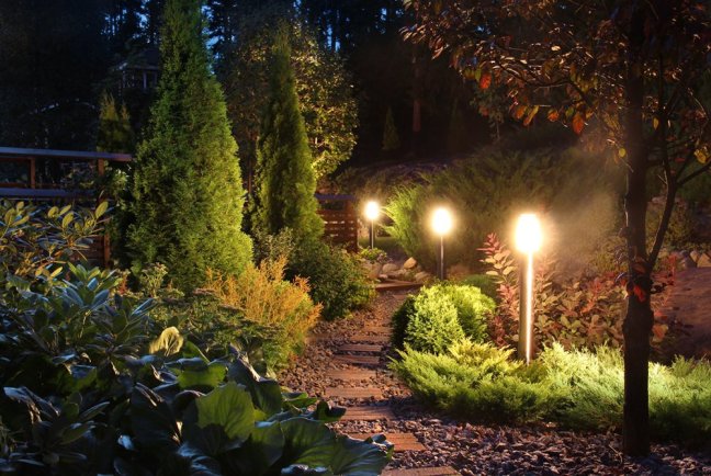 Vonkajšie záhradné svietidlo stĺpikové E27 Lilium Lumiled - pohybový senzor - 45cm - silver