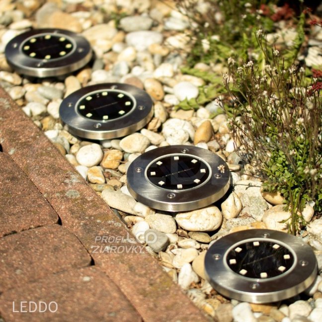 Sada 4x záhradná lampa 8x LED 0,8W SOLAR DOGRUNT s krytím IP54