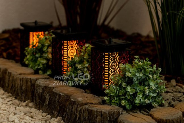 Záhradný lampáš LED Solar Decorative Flame Square 17cm
